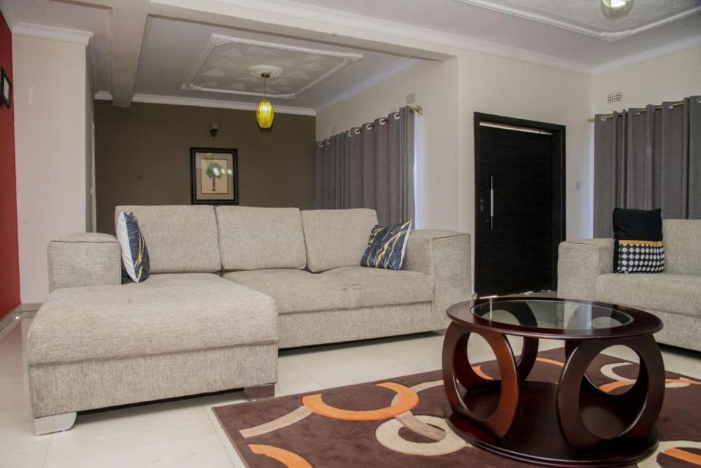 Royal Suites Apartments Lusaka Exteriér fotografie